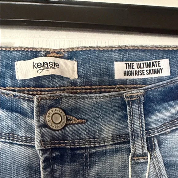 Kensie Women's Light Blue The Ultimate High rise Skinny Jean - Picture 2 of 5